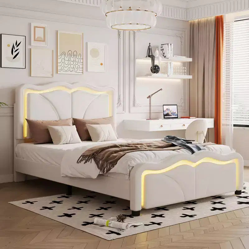 Letto a piattaforma imbottito per letto singolo/matrimoniale con testiera curva regolabile in altezza e luce LED