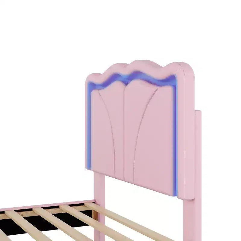 Letto a piattaforma imbottito per letto singolo/matrimoniale con testiera curva regolabile in altezza e luce LED