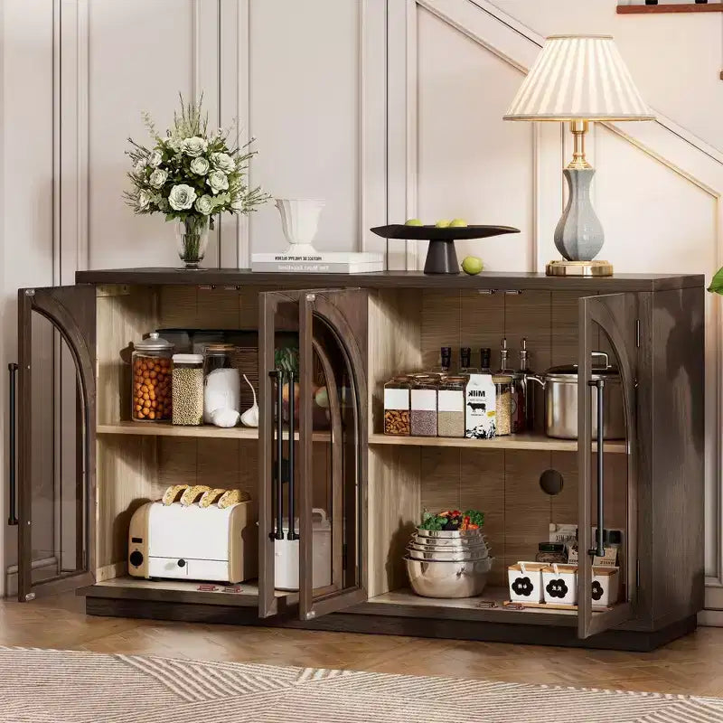 Credenza a 4 ante con ampio spazio contenitivo e ante in vetro e ripiani regolabili