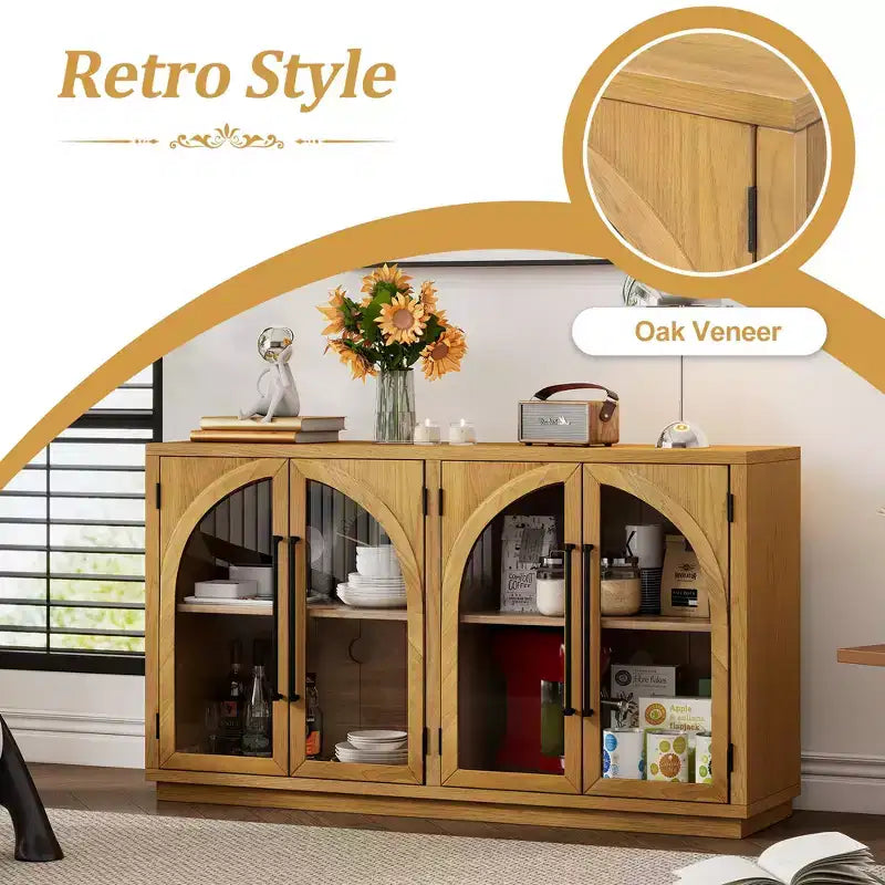 Credenza a 4 ante con ampio spazio contenitivo e ante in vetro e ripiani regolabili
