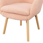 Poltroncina con braccioli Charlotte Wingback in simil montone con struttura in legno di gomma naturale