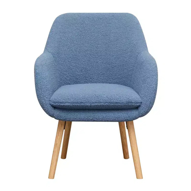 Poltroncina con braccioli Charlotte Wingback in simil montone con struttura in legno di gomma naturale